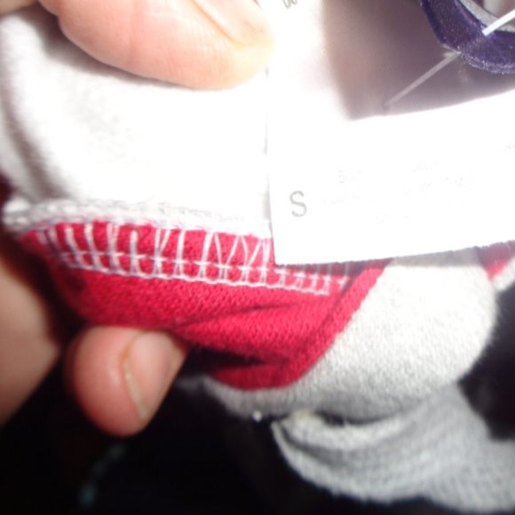 NWT NCAA Iowa State Cyclones Sweatshirt - Picture 3 of 4